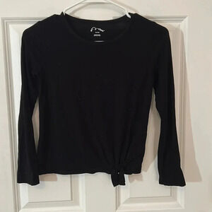 Art Class long sleeve Shirt Size 7-8 black tie in front